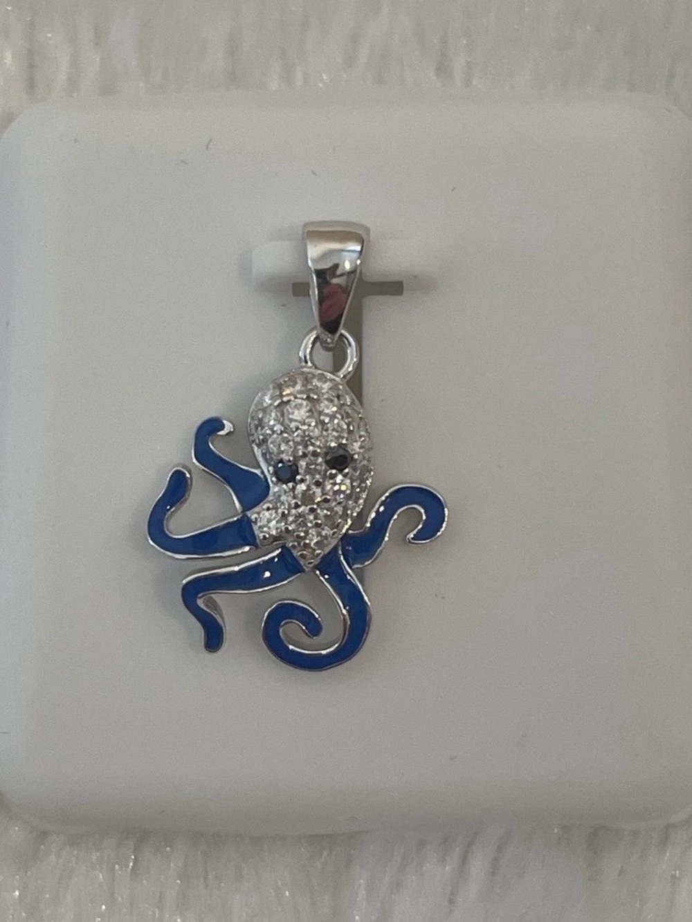 926 Sterling Silver 1.00ctw Moissanite octopus pendant